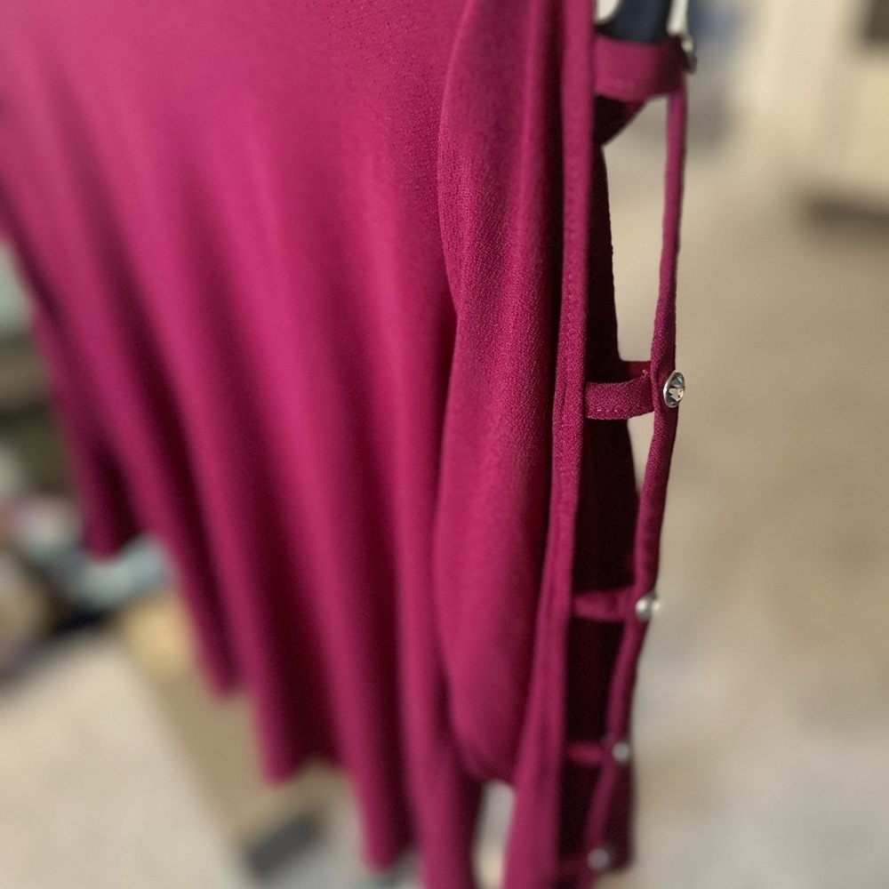 ✨Madison Deep Red Long Sleeve Top | Size Small - Picture 5 of 9